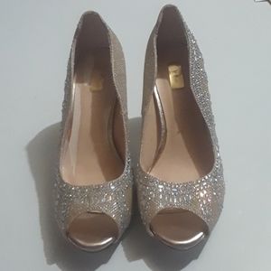 Gold heels with holographic sequence